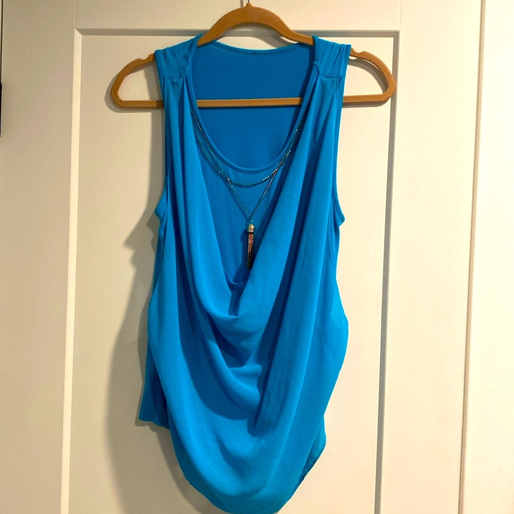 Turquoise tank with gold necklace attached
